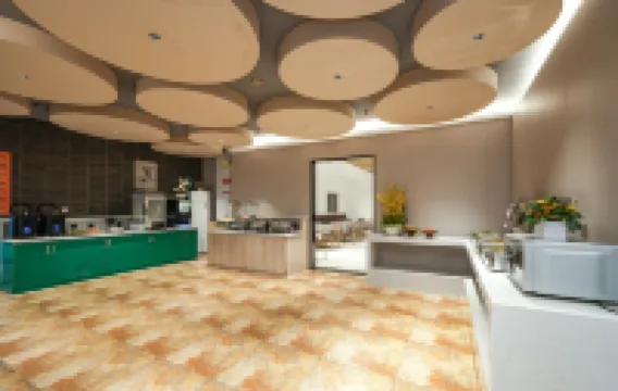 Homeinn Ripple Hotel (Fuzhou Shangxiahang Wuyi Square)