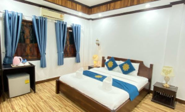 Singharat Boutique House