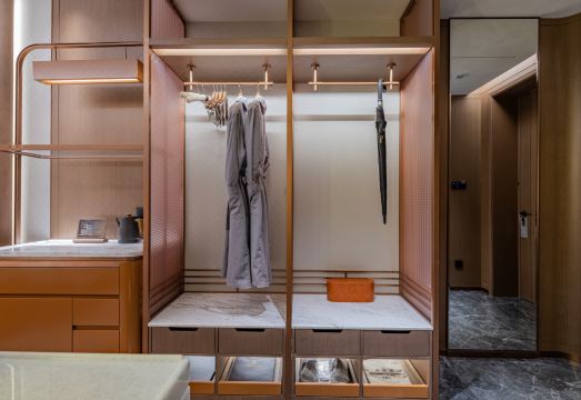 4. 진보루이 인터내..