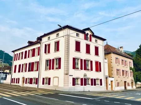 Historic House Between Montreux Leysin and Villars