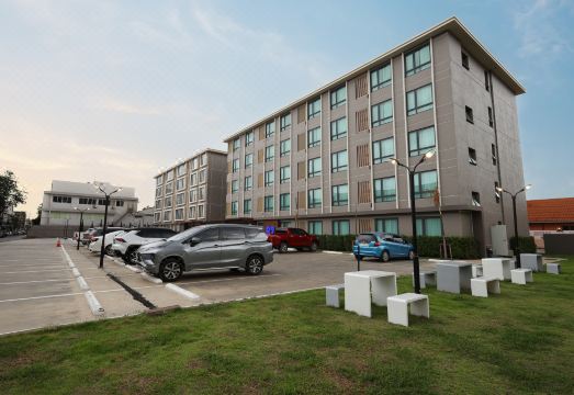 B2 그랜드 님만 프리미어 호텔