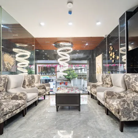 Golden Lunar Hotel - Bui Vien Walking Street, District 1 Отели рядом с достопримечательностью «Район 1»