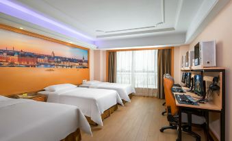 Vienna International Hotel (Shenzhen East Station, XIaShuiJing Subway store)