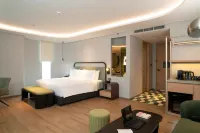 ARTOTEL Living World Kota Wisata Hotel dekat Curug Anak Cai Cileungsi