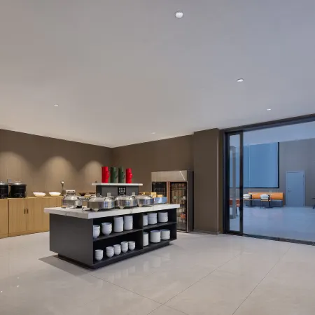 Jianjing Garden Hotel (Yueyang Tower Dongting South Road)