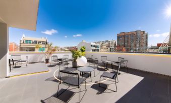 Pingtan Ancient Home Bella Hotel (Longwangtou Beach Branch)