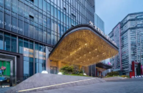 Chongqing Yunmu Lijin High-altitude River View Hotel (Jiefangbei Raffles City Branch) Hotels near Chaotianmen Square