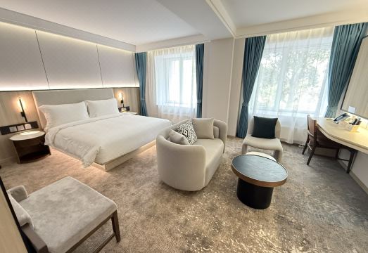 Landmark Hotel Representative Image