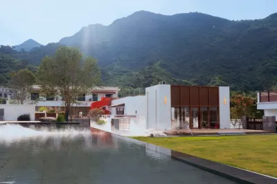 SOYARD  RESORT  SANDUHE Hotels near Red Autumnal Leaves Area