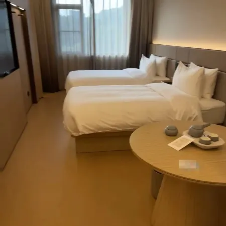 Yushang Light Luxury Hotel