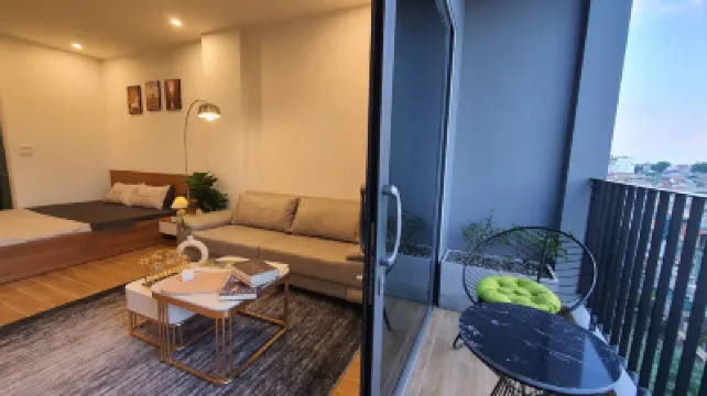 The West Lake Serenity'N Homestay	 Ba Đình Hà Nội Các khách sạn gần Học viện Múa Việt Nam