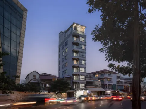 WH Chamkarmon Residence Hotels near Chamkar Mon