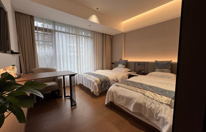 Binyue Hotel