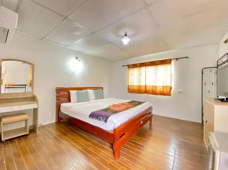 Phi Phi Ba Kao Bay Resort Отели рядом с достопримечательностью «View Point»