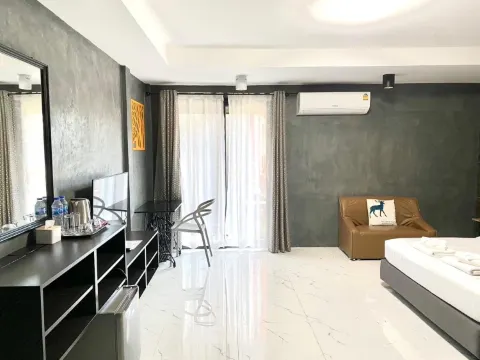 ห้องดีลักซ์ เตียงใหญ่ 1 เตียง