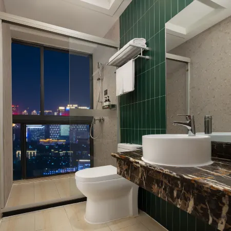 Manston Holiday Hotel (Wuhu Anhui Normal University Huajin Campus International Exhibition Center)