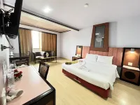 BP Grand Tower Hotel - Balkon
