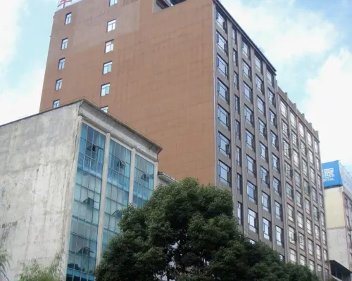 安龍半城飯店 安龍住宿飯店