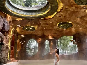 BANSHANYINZHU PANDA HOTEL