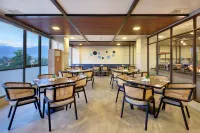 Aston Palu Hotel & Conference Center - servizio colazione