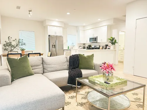 near rowland heights pomona 2 bedroom &2 bath Apt