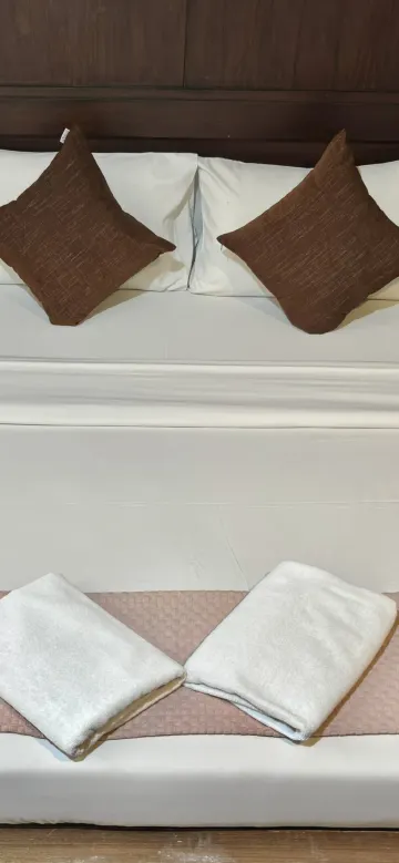 ห้องพัก1เตียงใหญ่มีระเบียง