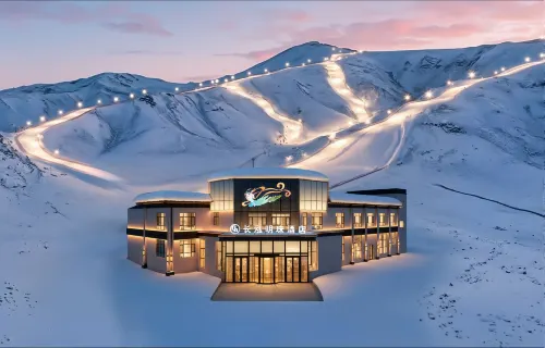 Changhong Pearl Hotel (Qinggeli Langshan Ski Resort) Çinggil İlçesi otelleri