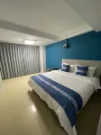 Kairui 24-Hour Hotel - parking