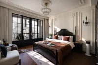 Chantia·Left Bank | French Designer Hotel (Dukezong Ancient Town Giant Buddha Prayer Wheel Shop)