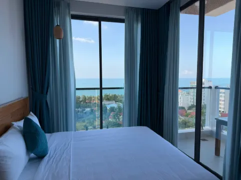 Alana Seaview Phu Quoc Hotel Отели рядом с достопримечательностью «Chinh Toa Dalat»