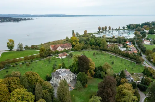 克羅伊茨林根青年旅館 酒店