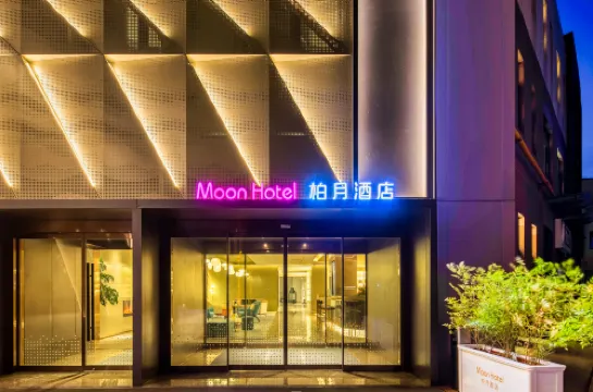 Moon Hotel