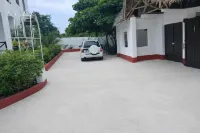 Majani Breeze