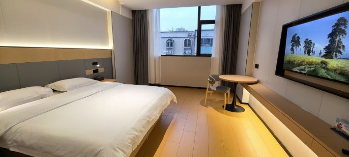 Super 8 Lechang Shaoguan Renmin Middle Road Hotels in Lechang