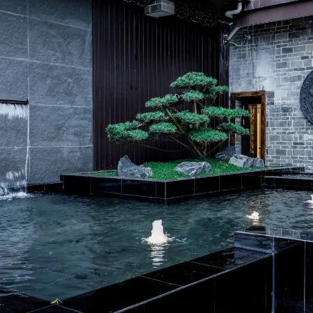 Jinyue Hotel (Lingqu Water Street Branch)