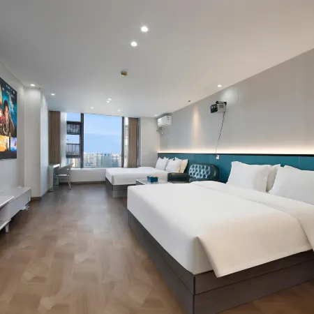 Chengdu Elegant Light Luxury Holiday Apartment