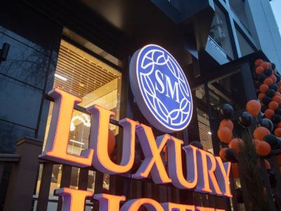 SM LUXURY HOTEL