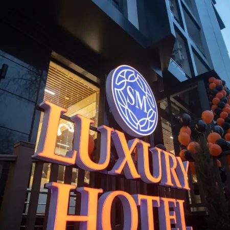 SM LUXURY HOTEL