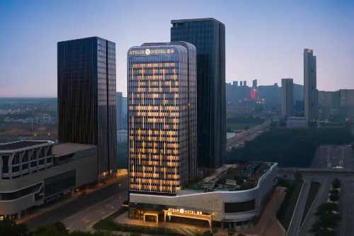 武漢站亞朵S酒店