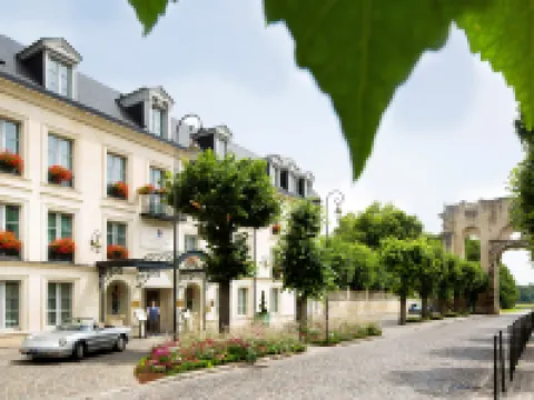 Auberge du Jeu de Paume Hotels in Oise