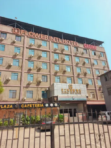 Flower International Hotel