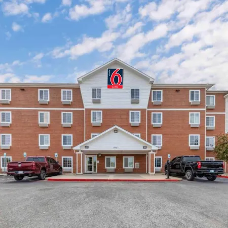 Studio 6 Extended Stay Oklahoma City Norman OK