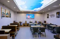 Home Inn UP Huayi Collection Hotel (Dandong Fengcheng)