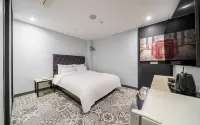 Dongtan Hotel Yein - 2-Star