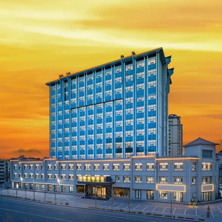 Zhangye Yinzun International Hotel (Zhangye Old Street West Railway Station)