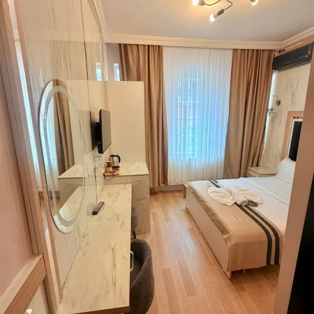 Gala Suites Hotel Отели рядом с достопримечательностью «Площадь Таксим»