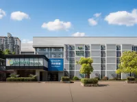 White Whale · X E-Sports Hotel (Desiqin Plaza)
