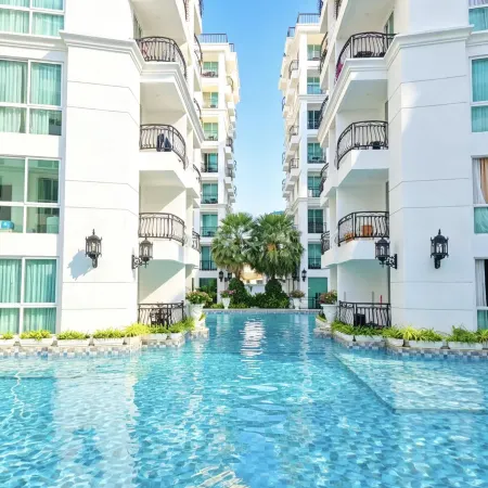 Olympus Downtown Pattaya Condo Near Walking Street