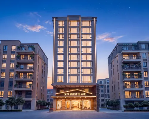 Deep and Shallow Inn Hotels in Jinghong