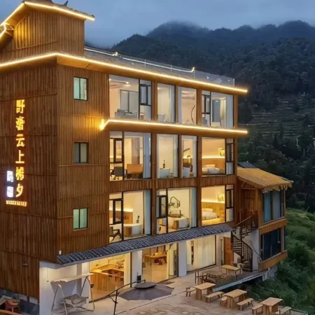 Luxury Wild Cloud Top Tixi Homestay